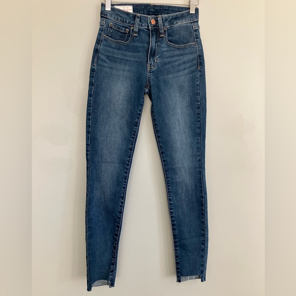 GAP Universal Jegging Dark Wash Mid Rise Raw Hem Skinny Jeans Size 2